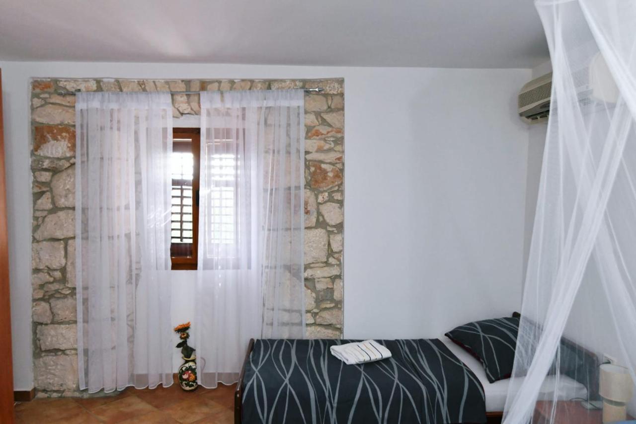 Freya'S Apartments Медулин Стая снимка