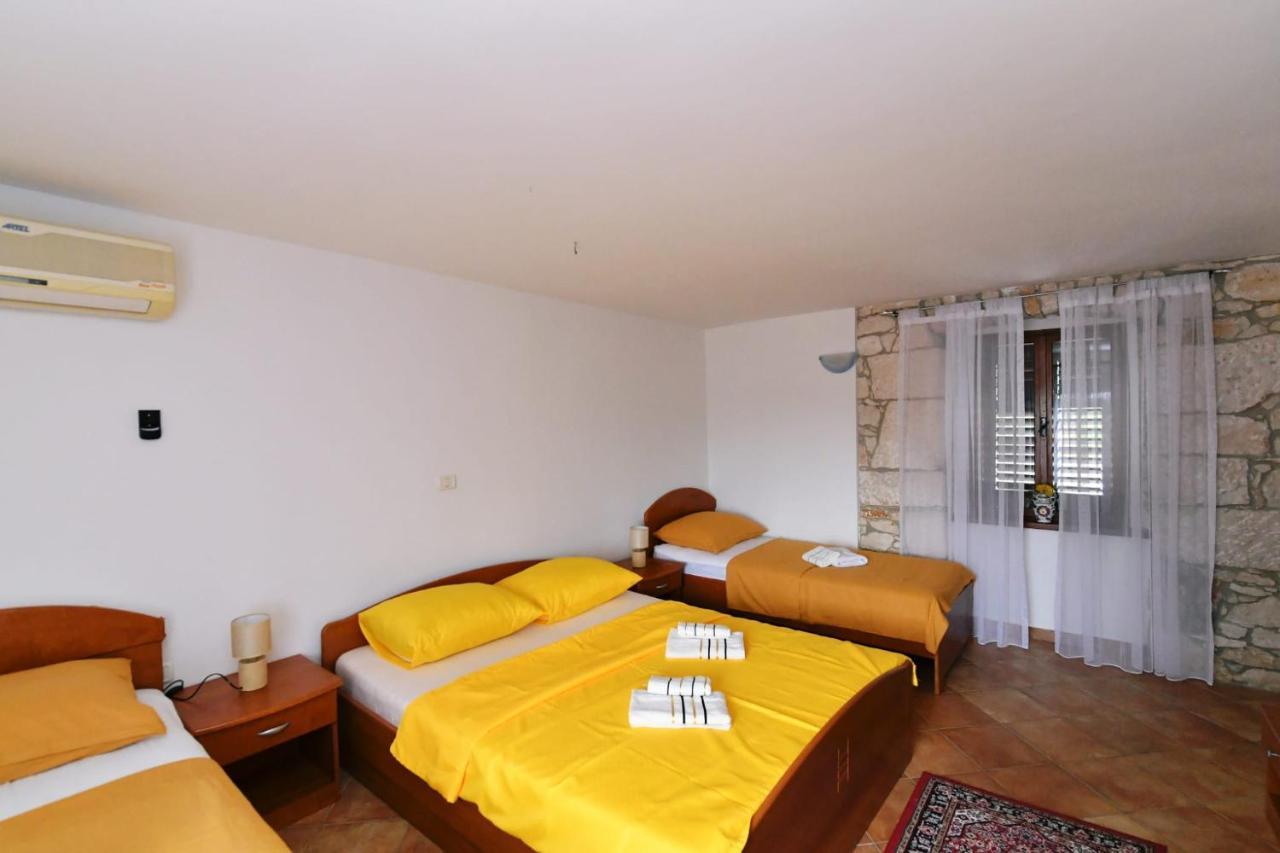 Freya'S Apartments Медулин Екстериор снимка