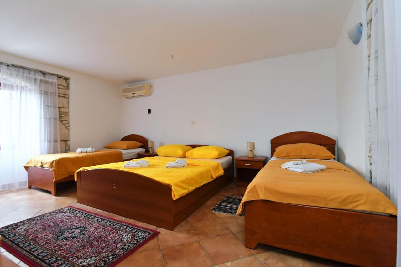 Freya'S Apartments Медулин Екстериор снимка